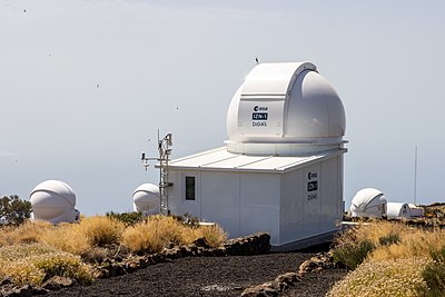 Teleskop optik di Observatorium Teide, sebuah observatorium astronomi di Gunung Teide berketinggian 2.390 meter, yang terletak di Tenerife, Spanyol.