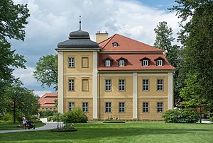 Le palais de Łomnica, en Basse-Silésie. (définition réelle 4 548 × 3 064)