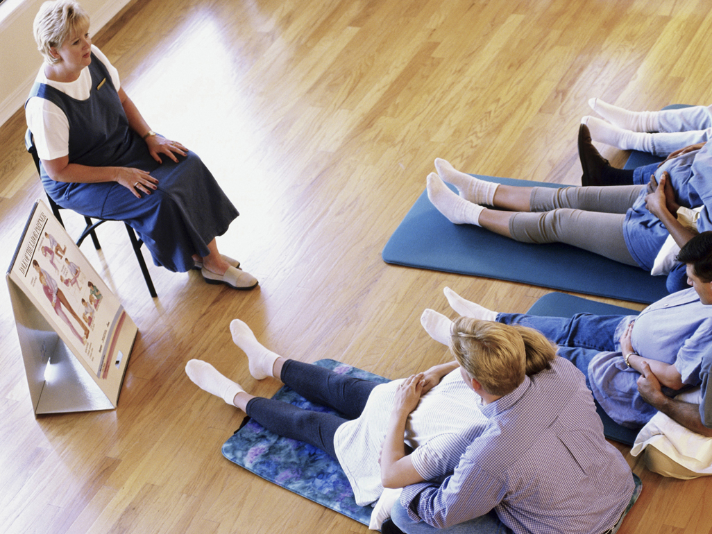 couples in an antenatal class