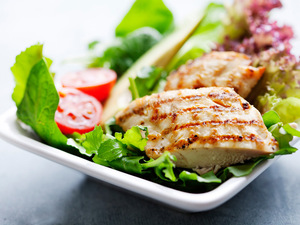 green salad with chicken