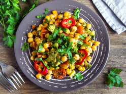 Healthy pregnancy snack: chickpea salad