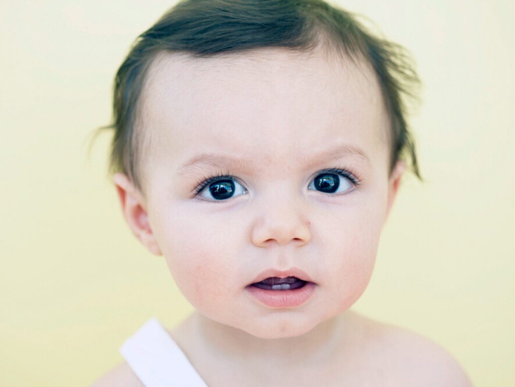 baby with two bottom teeth