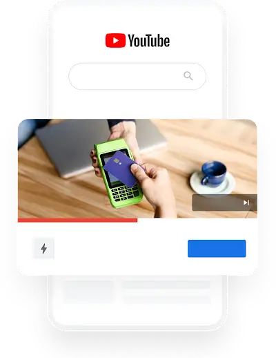 Anuncio de YouTube de un banco en el que se muestra una foto de alguien pagando con su teléfono celular