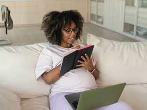 pregnant woman making her birth plan