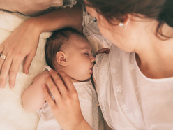 mom breastfeeding her baby 